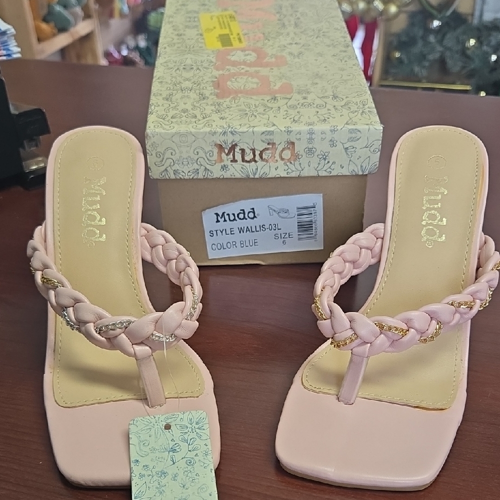 Mudd Women's Pink Braided Heels